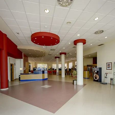 מלון B&B Hotel Alicante 3*